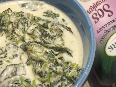 Spinach with garlic sauce from Folwark